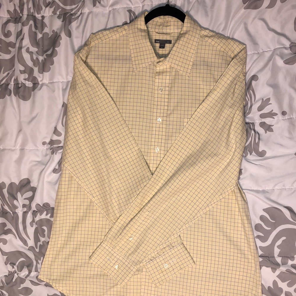 Gap button down long sleeve dress shirt
